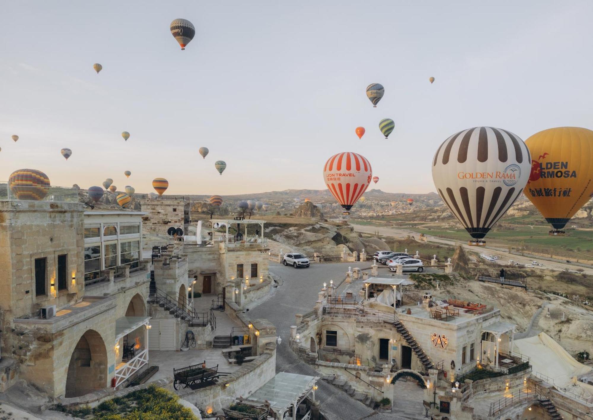 Azure Cave Suites - Cappadocia Гьореме Екстер'єр фото